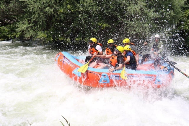 Full Day Rogue River Rafting Trip with Inflatable Kayaks