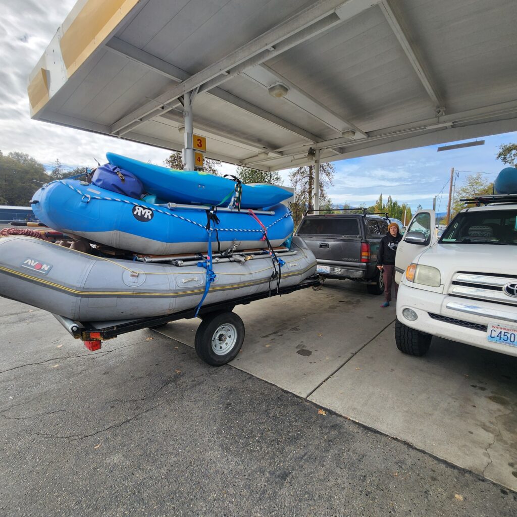 rogue river shuttle